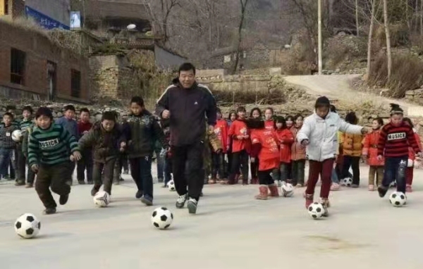 河南足球王随生捐款,河南足球教父王随生离世