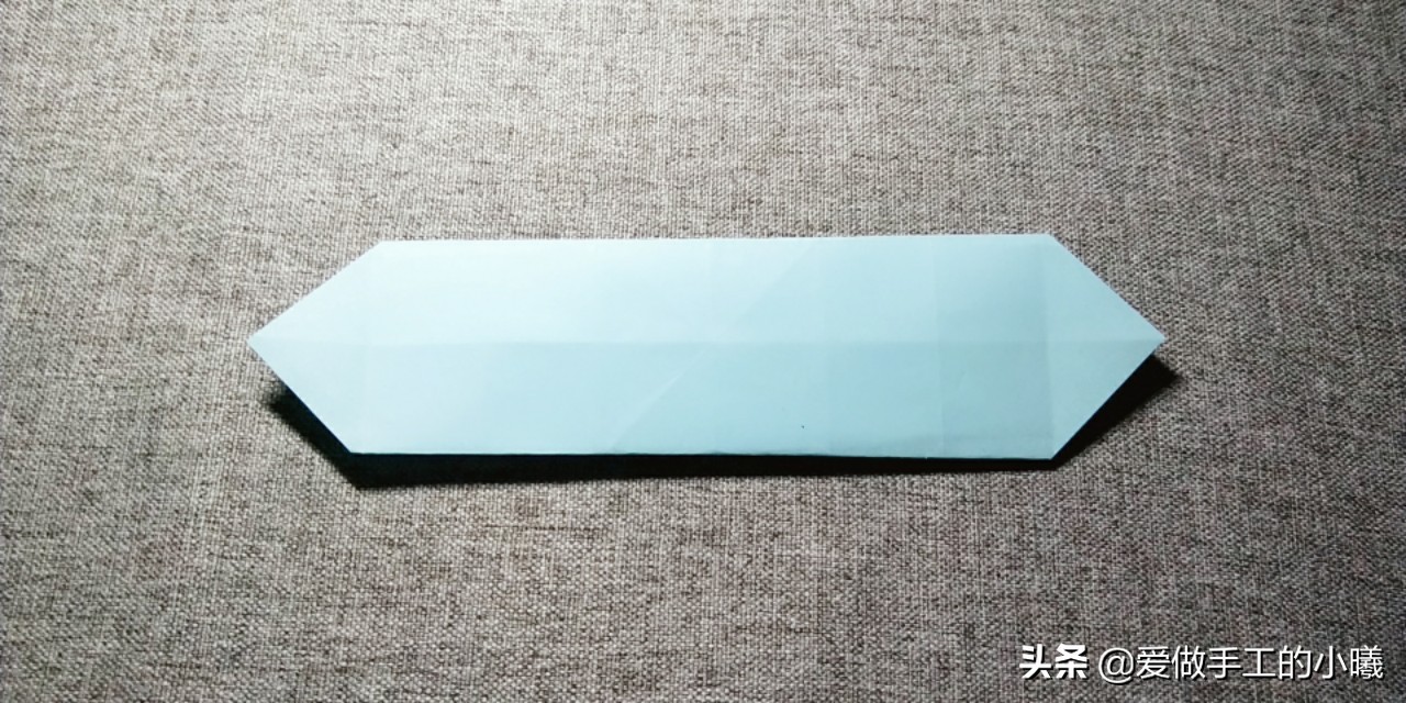 稻草鱼姐姐手工爱心收纳盒,爱心形的收纳盒带折叠盖子