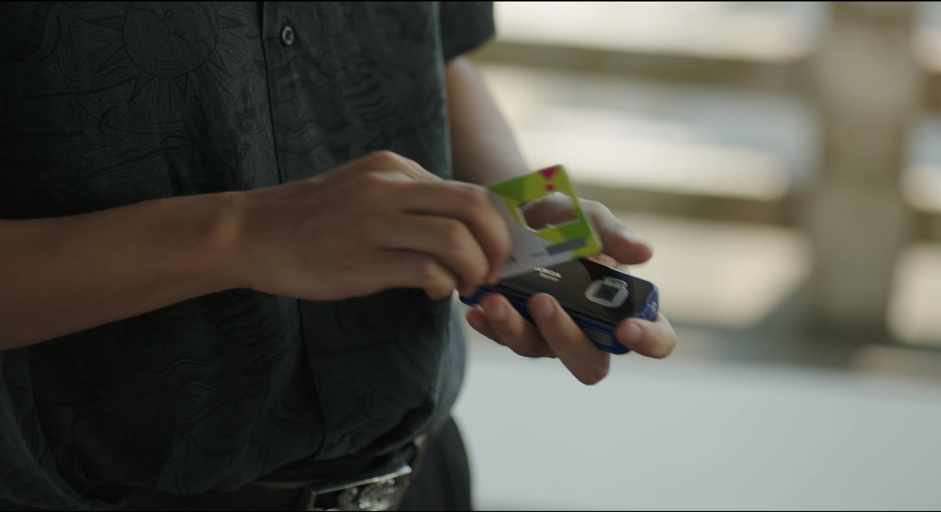 张东升约你去爬山，盘点《隐秘的角落》中角色们使用的手机型号