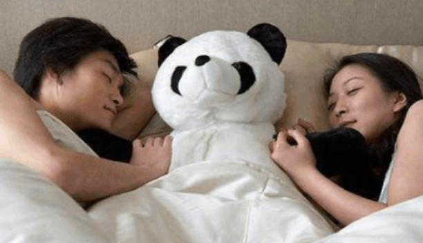 妻子怀孕，那丈夫的“生理需求”怎么解决？听听过来人怎么说