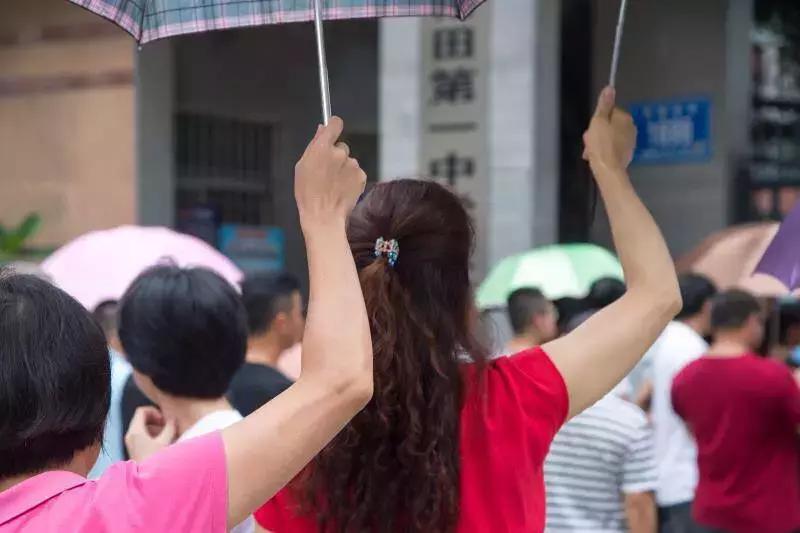 考完试表白的视频,考完试后的表白