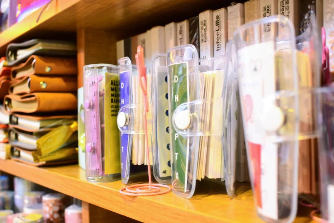 逛遍乌鲁木齐,逛遍全球便宜文具店