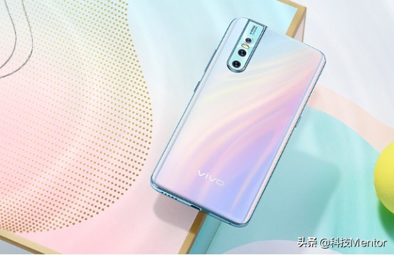 799元的vivo手机是什么型号的,测评799元的vivo新机