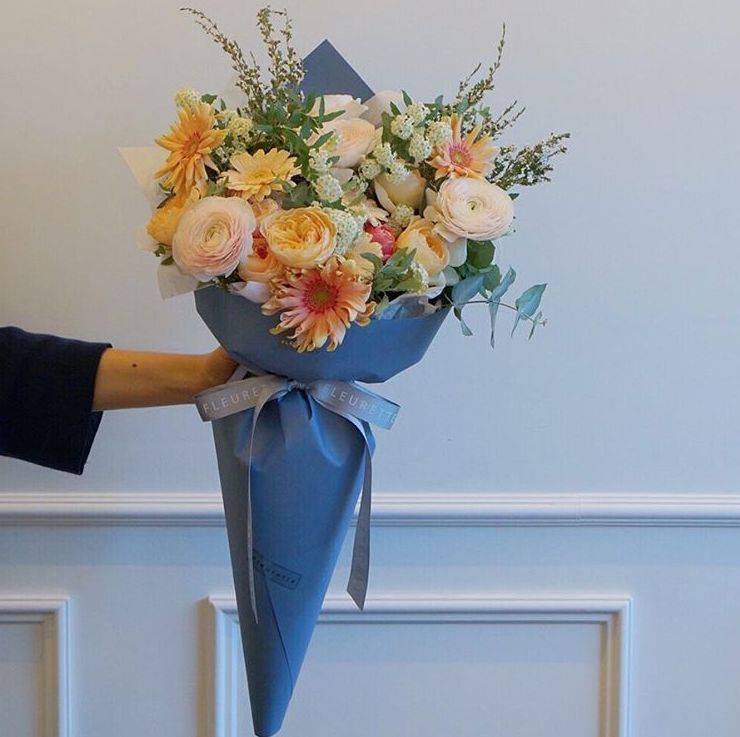 三八女神节送女生花代表什么,女神节送一朵玫瑰花合适吗