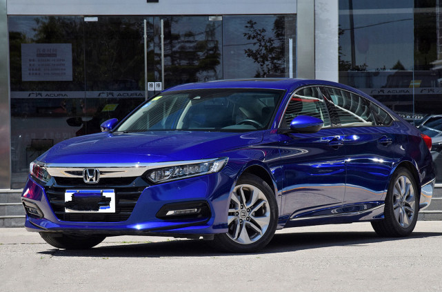 售价16.98-23.78万元的雅阁怎么选,十多万公里的18款雅阁值得买吗