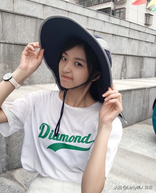 《淑女飘飘拳》里的孙千美爆了!颜高腿长很耐看,满屏都是少女感