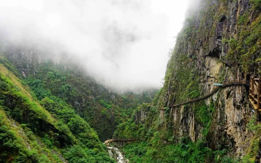 昆明玻璃栈道有哪些,昆明景点之玻璃栈道