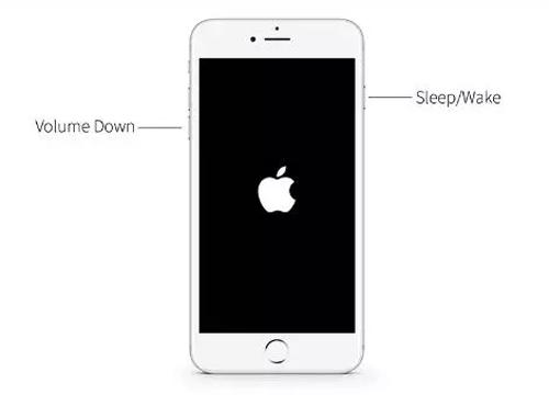 苹果7慢慢黑屏然后开不了机了,苹果7忽然黑屏开不了机了