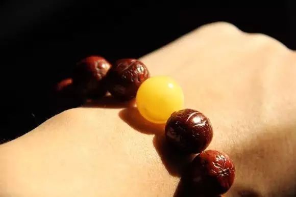 凤眼菩提眼睛有凸有凹,凤眼菩提眼睛发黑