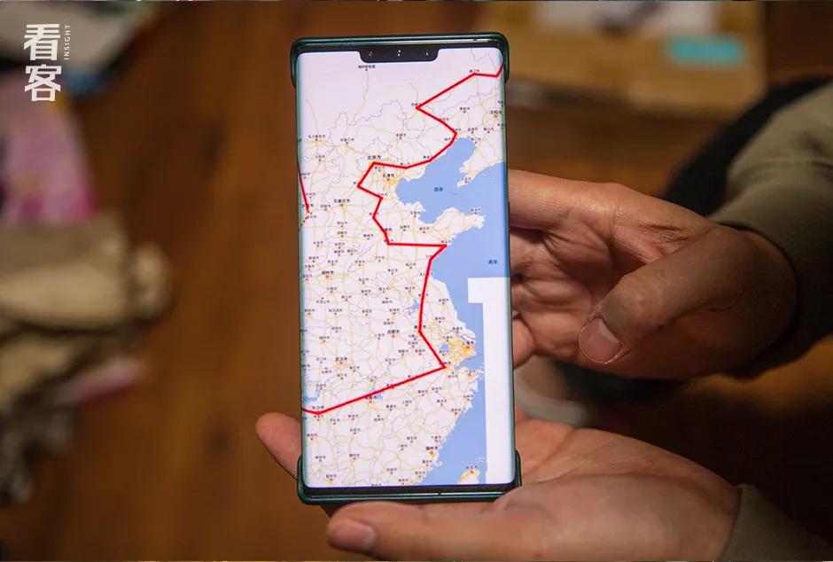 我在静止的东北小卖铺，淘到了属于成年人的玩具总动员