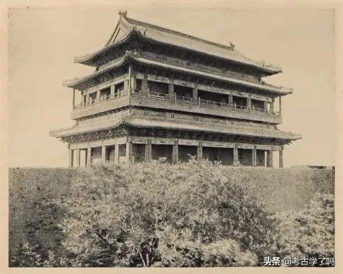 比万历十五年还典型的嘉庆十八年，一群京郊盲流打进了紫禁城