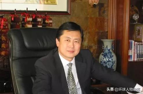 教师变成黑老大,教师变身黑老大第一集