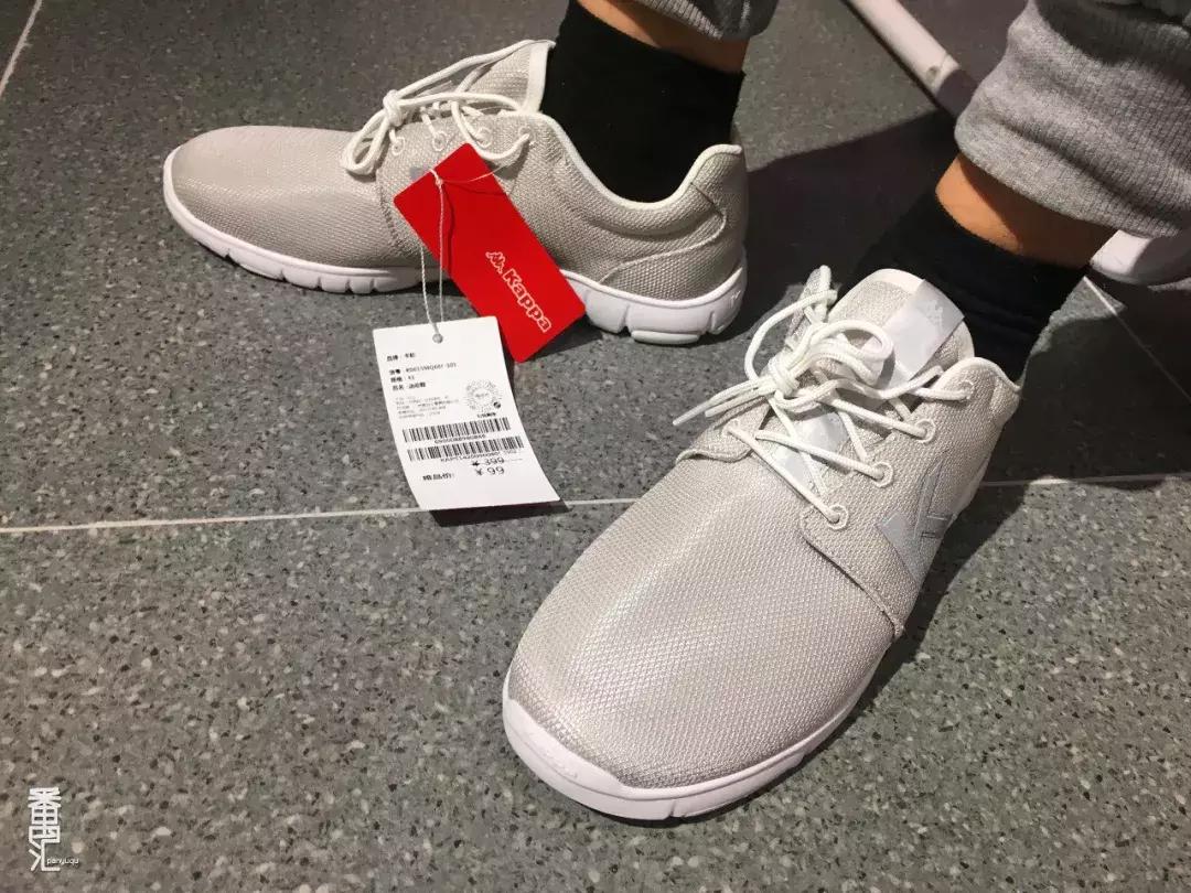 唯品会的匡威旗舰店,匡威线下店铺