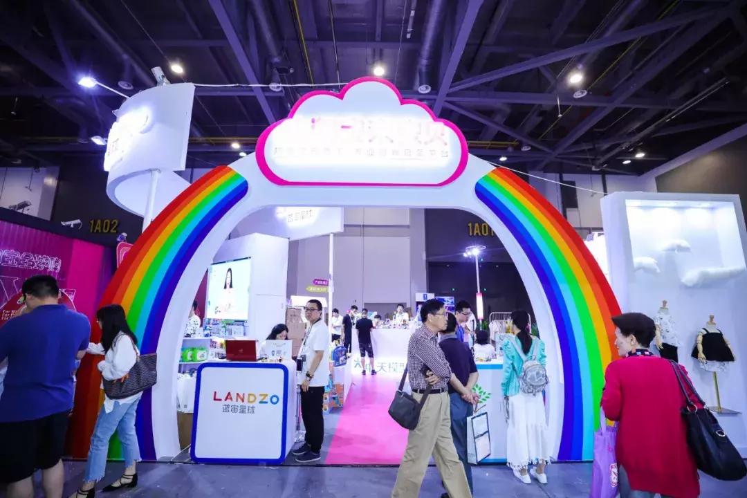 今天，半个杭州城的大小朋友在这里过六一