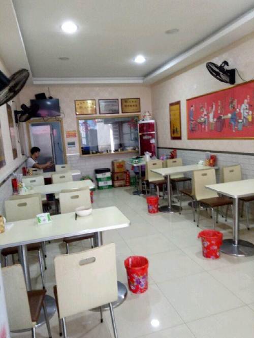 95后小伙创业开早餐店,开早餐店亏本与盈利的几率