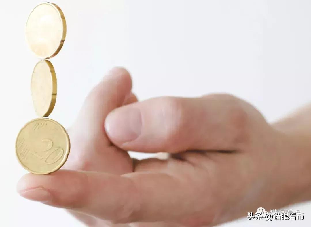 看起来收入可观的频繁的“微拍”和“微信交易”对钱币市场的影响