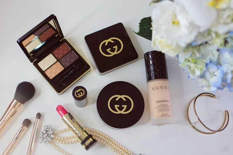 过期的化妆品怎么拿来做指甲油,什么过期化妆品可以抹指甲