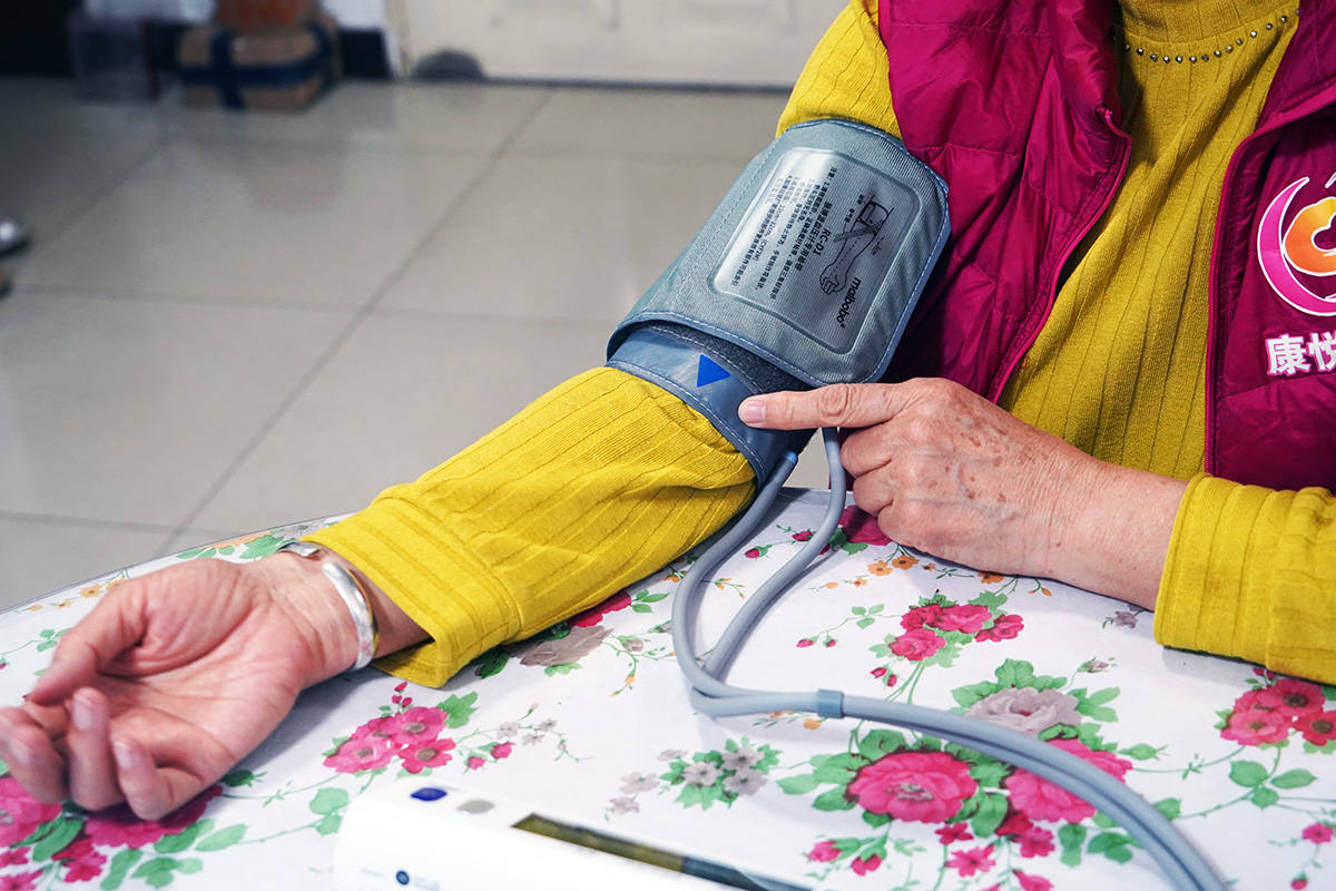 脉搏波血压计2100与6901哪个好,脉搏波血压计6901测评