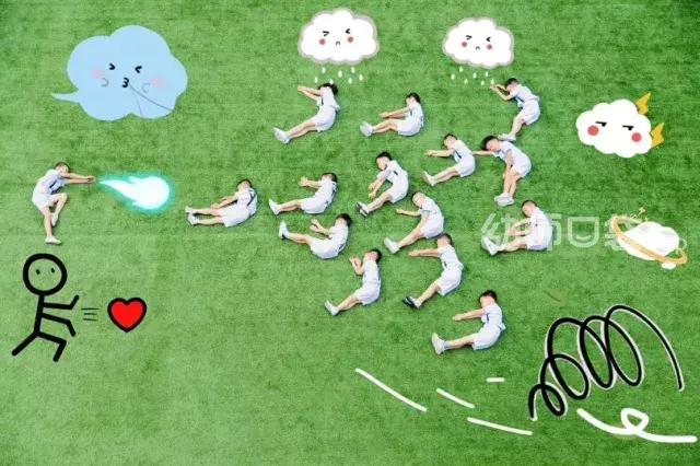 毕业最创意的毕业照多人,毕业照用什么造型好看