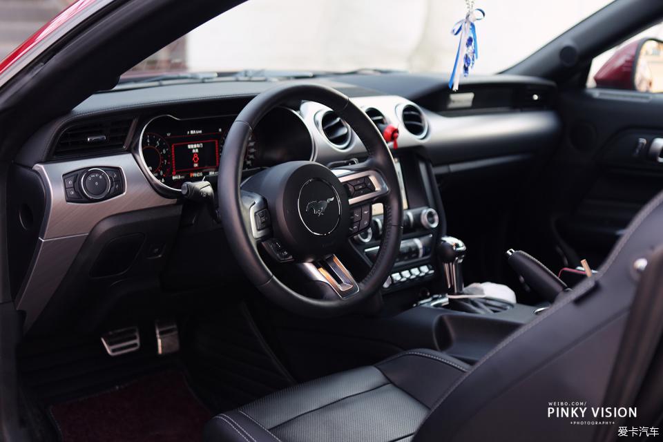 野马mustang宝石红,mustang提车真实评价