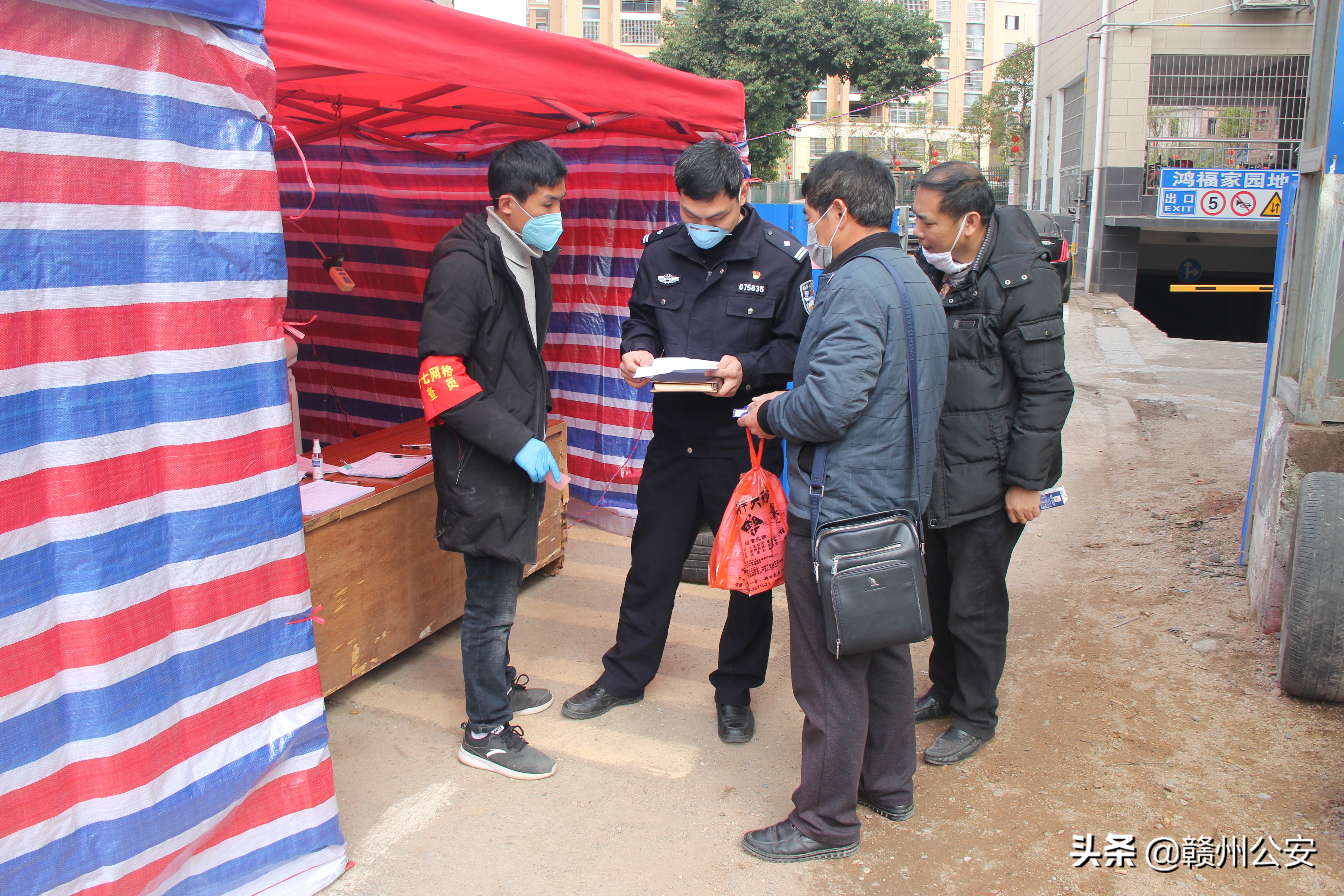 公安局长督导抗疫一线,公安副局长抗疫