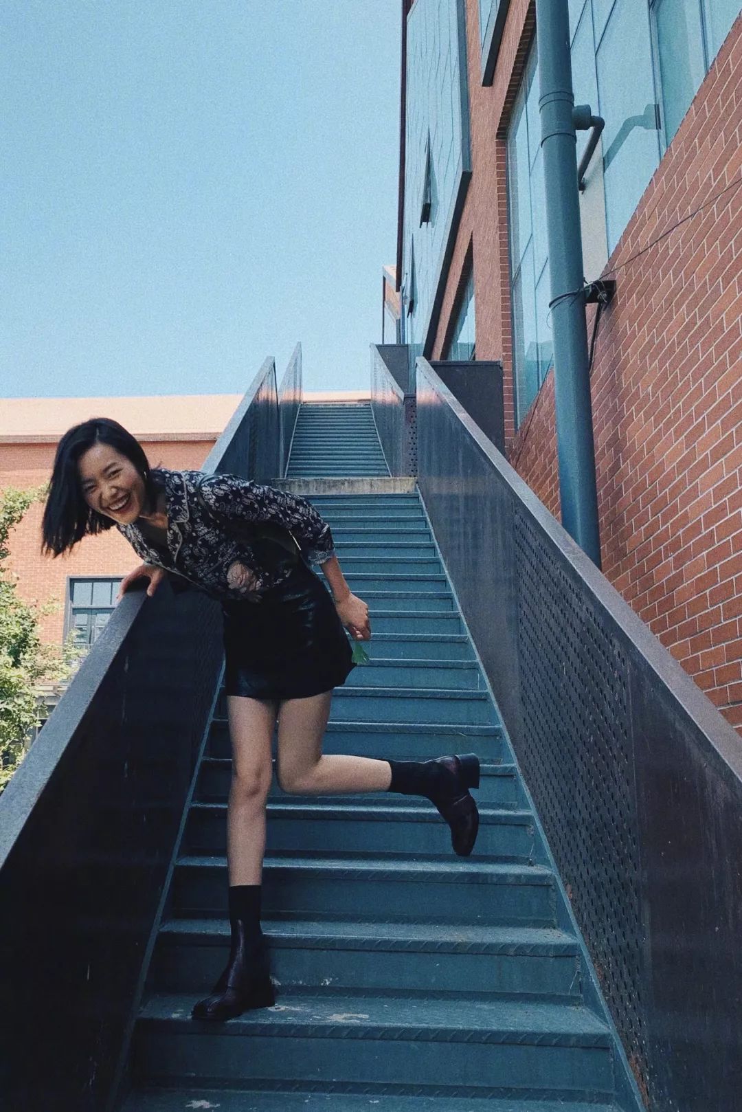 今年流行的靴子适合小粗腿穿,秋冬高跟百搭靴子