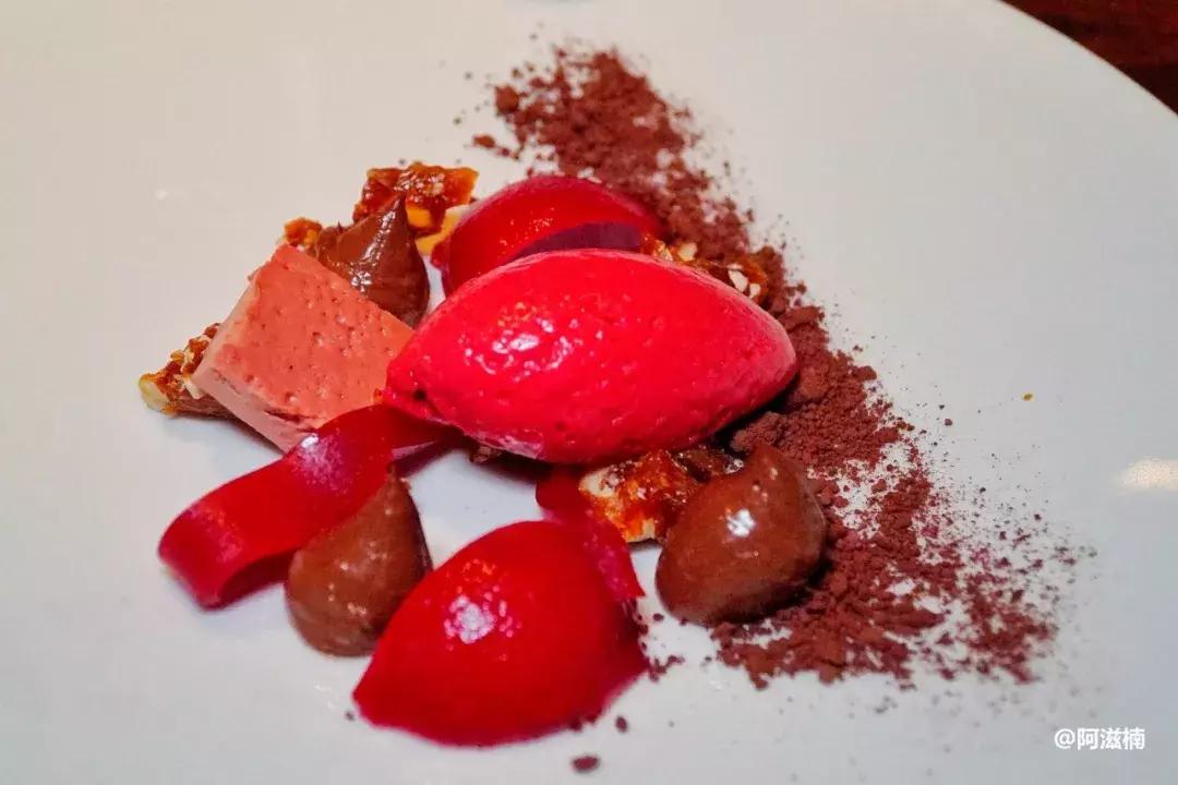 为了吃世界上最好吃的青花鱼，我飞去了挪威，光是捕捞船价值4亿