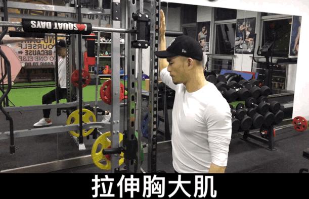 如何矫正驼背的正确方法,驼背怎么办五个动作帮你改正驼背