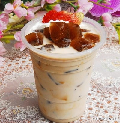 不花钱可以免费喝饮料,不要钱免费让你加盟一家奶茶店