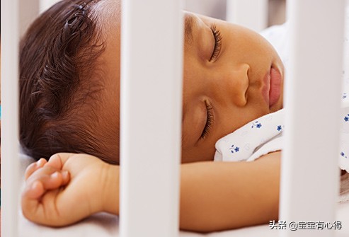 新生儿出现这十件奇怪的事情，新手妈妈要正确认识