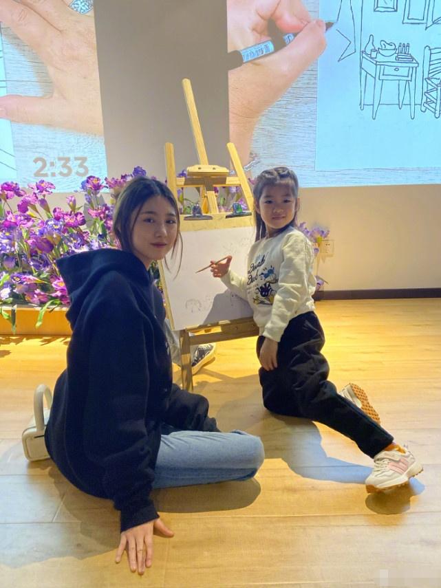 汪峰前妻葛荟婕多大生孩子,汪峰前妻葛荟婕的近照