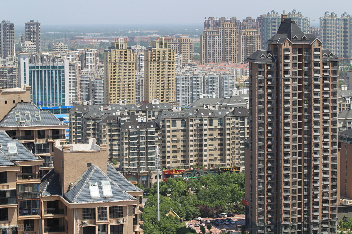 电梯房与楼梯房哪个保值,电梯房和楼梯房哪个更好