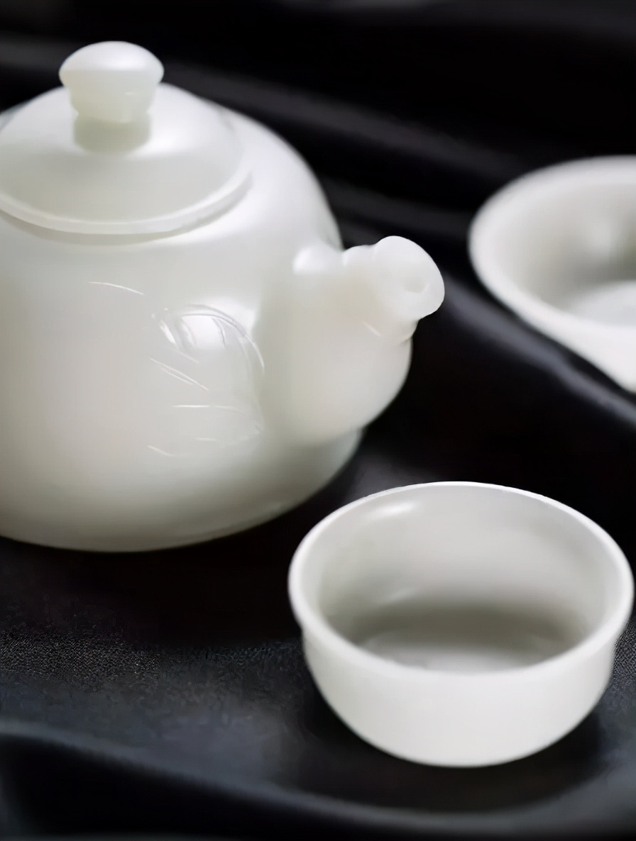 透明发白没杂质的玉,怎么辨别是去杂质的玉