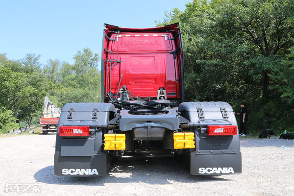 公路之王斯堪尼亚s500,斯堪尼亚s500跑高速视频