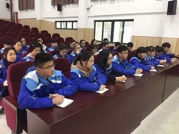 芜湖校服排行榜,芜湖各校的校服