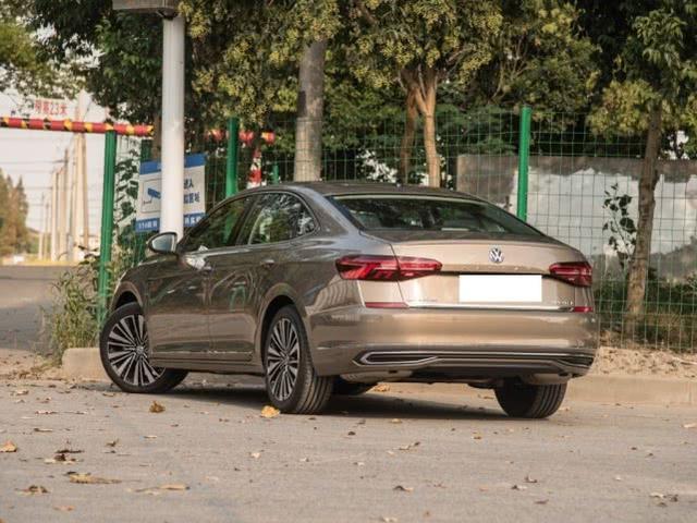 不给雅阁留活路，实测*萨特帕**，提速仅7.4S，不火都难