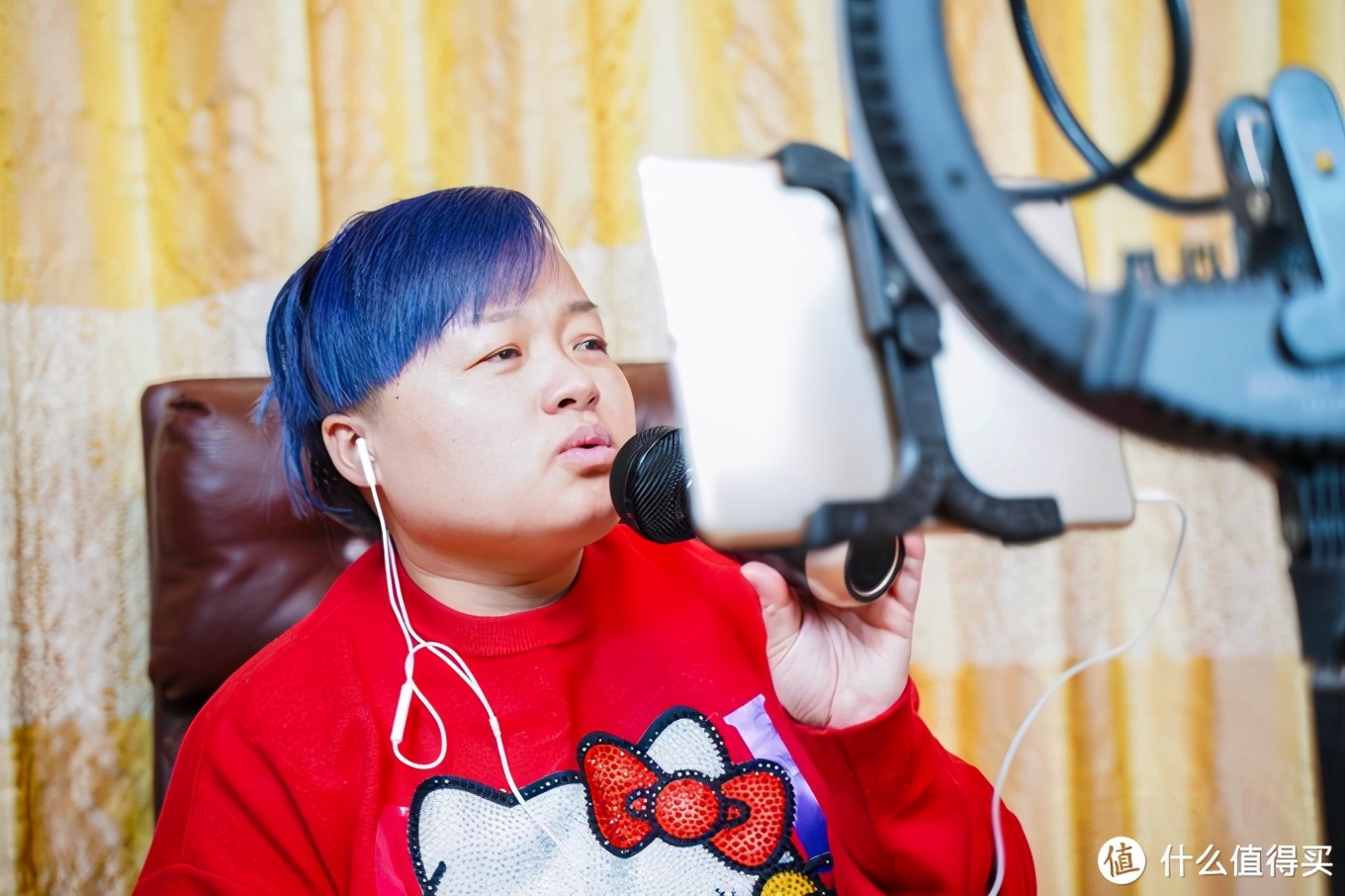 与歌手只差一个“百万调音师”？试试唱吧小巨蛋麦克风Q3