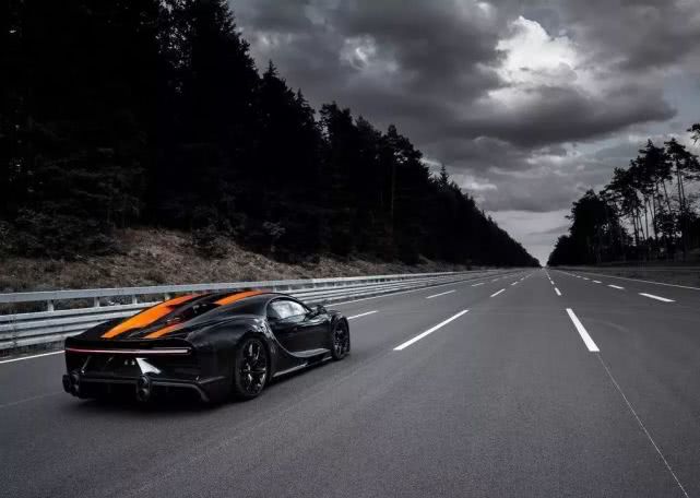 极速490公里,超跑490公里续航