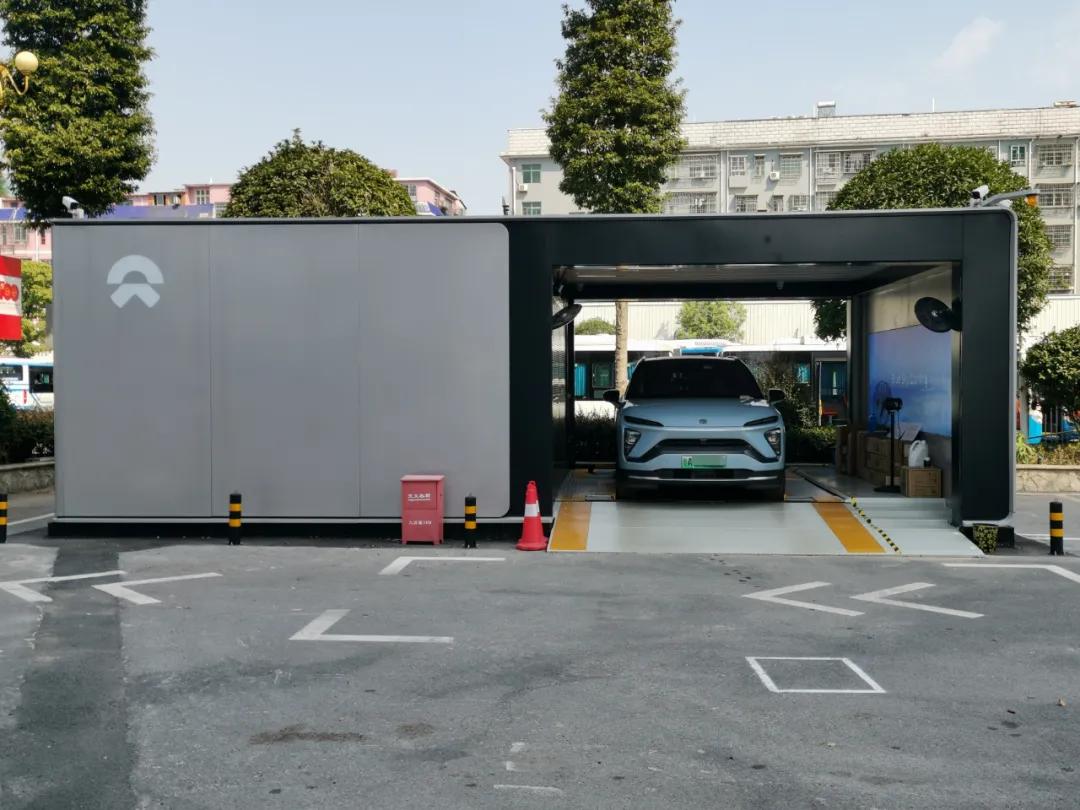 国庆开电动车一百多公里回家,国庆开蔚来电车上高速