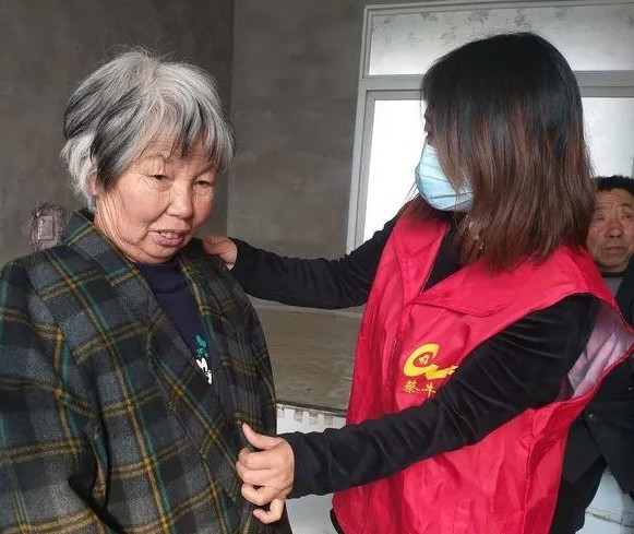 铁岭蔡牛镇雷锋超市：服务困难群众，传递雷锋精神