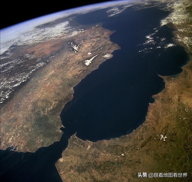 世界重要海上16条通道都是哪些,世界主要海峡及通道