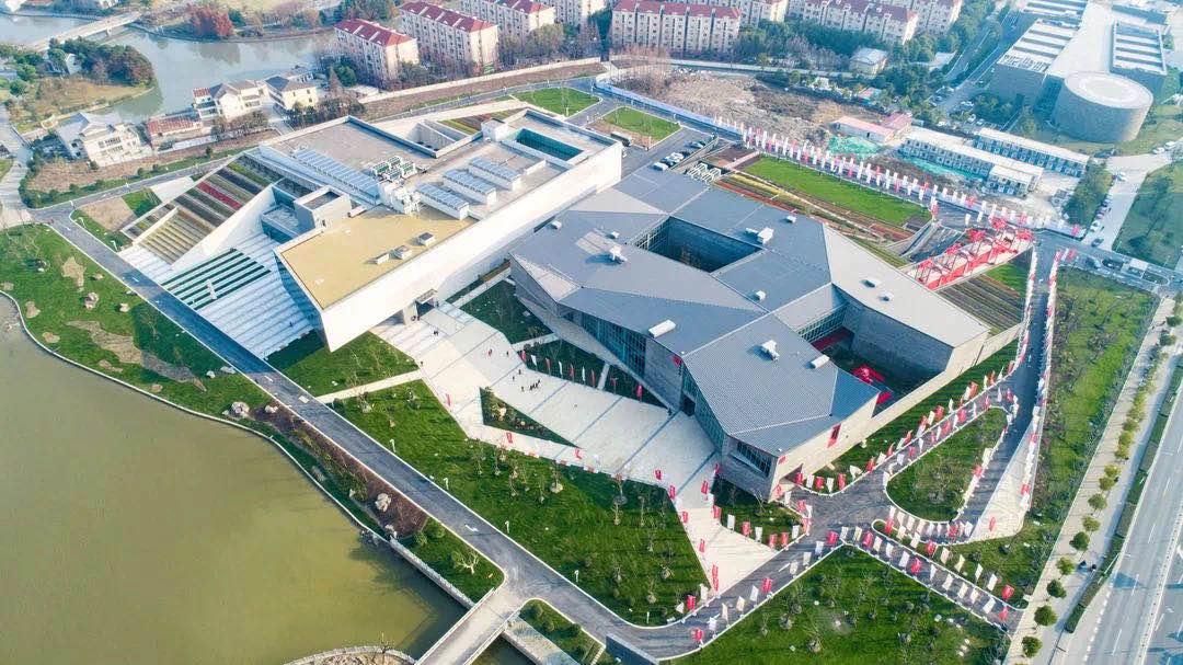 全上海升学最有福气的人,怕就是闵行这条街的居民了吧?