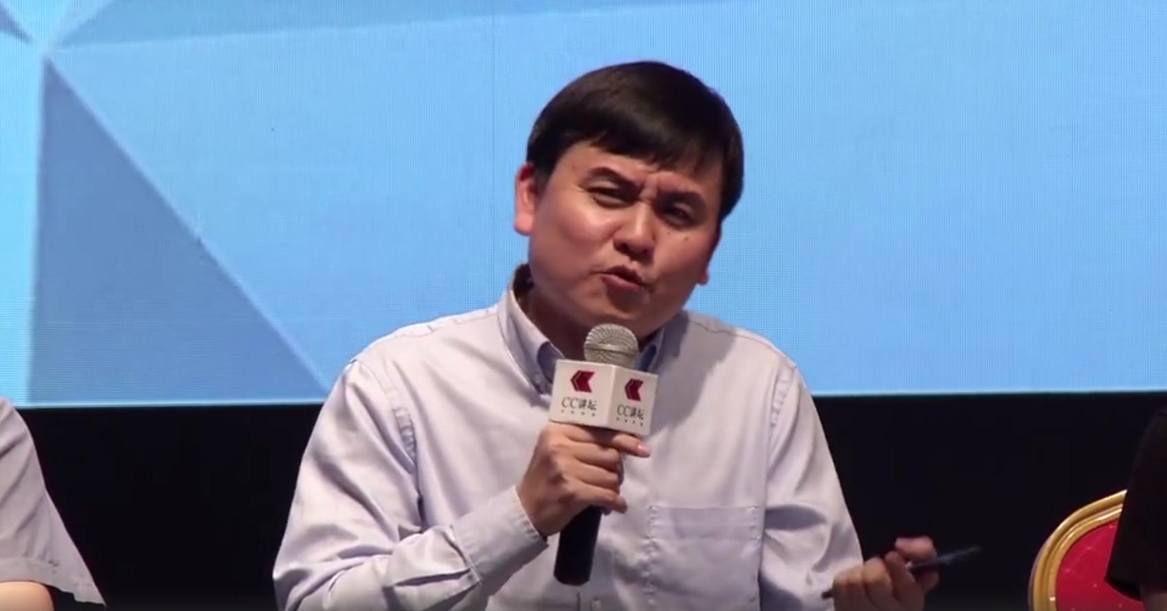 一夜爆红张文宏：抗过非典，绞过猪疱疹，正在对抗新冠病毒