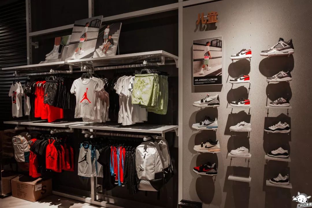 广州最大的AJ旗舰店来了!独栋双层,还有24款限量球鞋...
