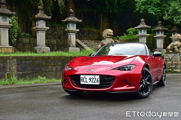 马自达mx-5miatasport,马自达mx5手动软顶敞篷试驾评测