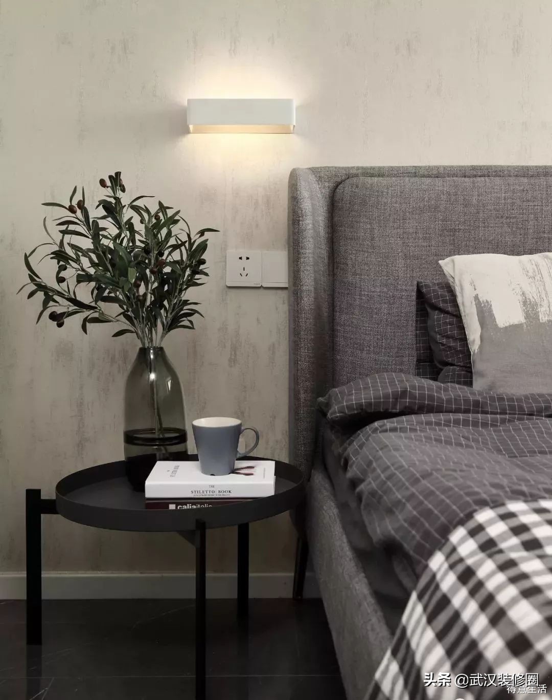 卧室太小放不下床,卧室太小床头柜效果图