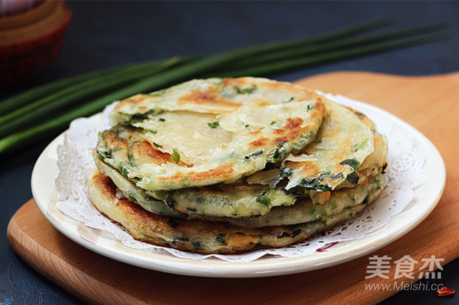 烙饼不发硬外酥里软,烙饼又干又硬试试这个方法