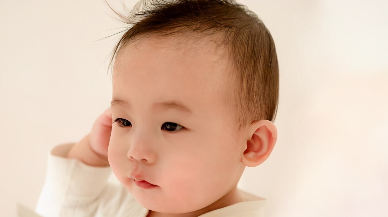 宝宝总是把自己挠破,宝宝老是挠破怎么办