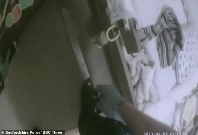 22岁女孩遭教练虐待,足球教练虐待儿童