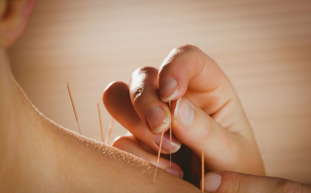 胆经不通小偏方,胆经堵全身堵一个穴位打通胆经